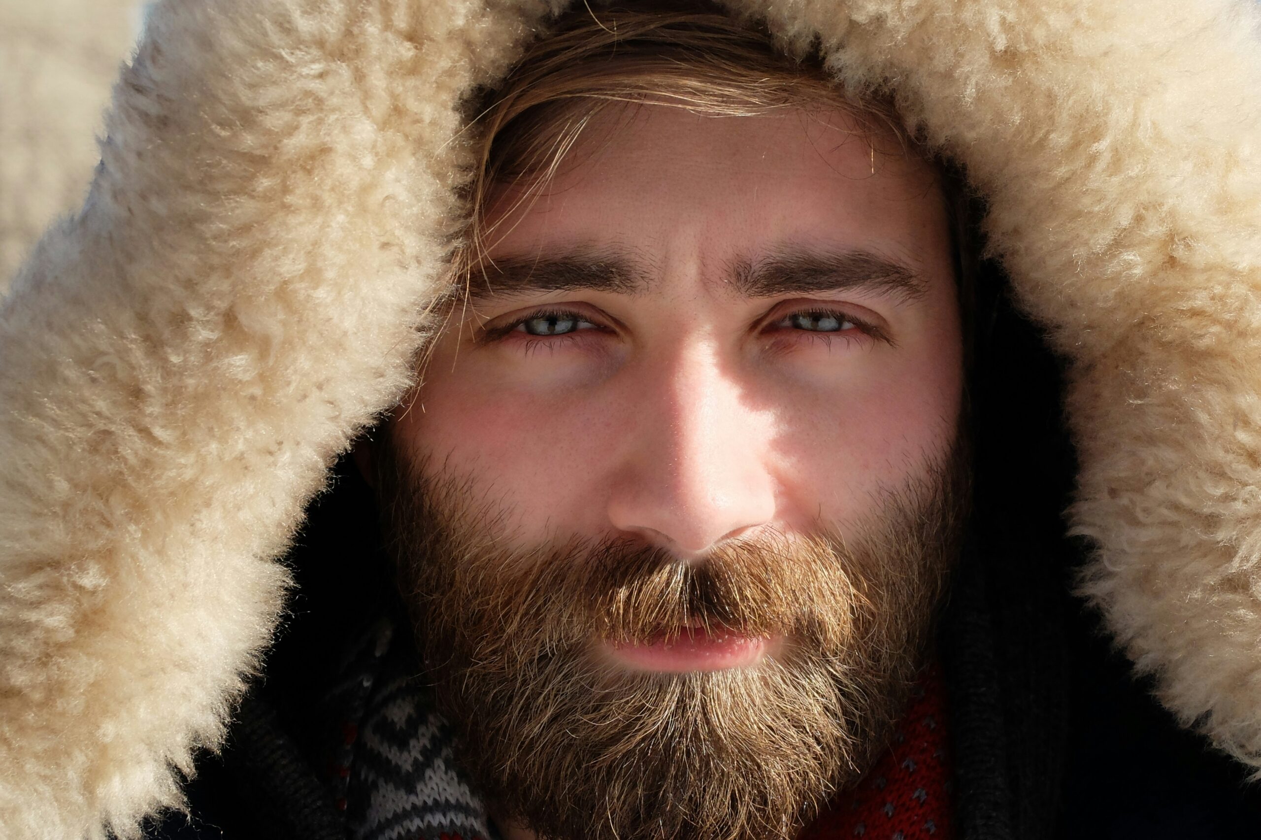 découvrez les meilleures coiffures pour visage rond et mettez en valeur vos traits avec style. des conseils de coiffure adaptés à votre morphologie.